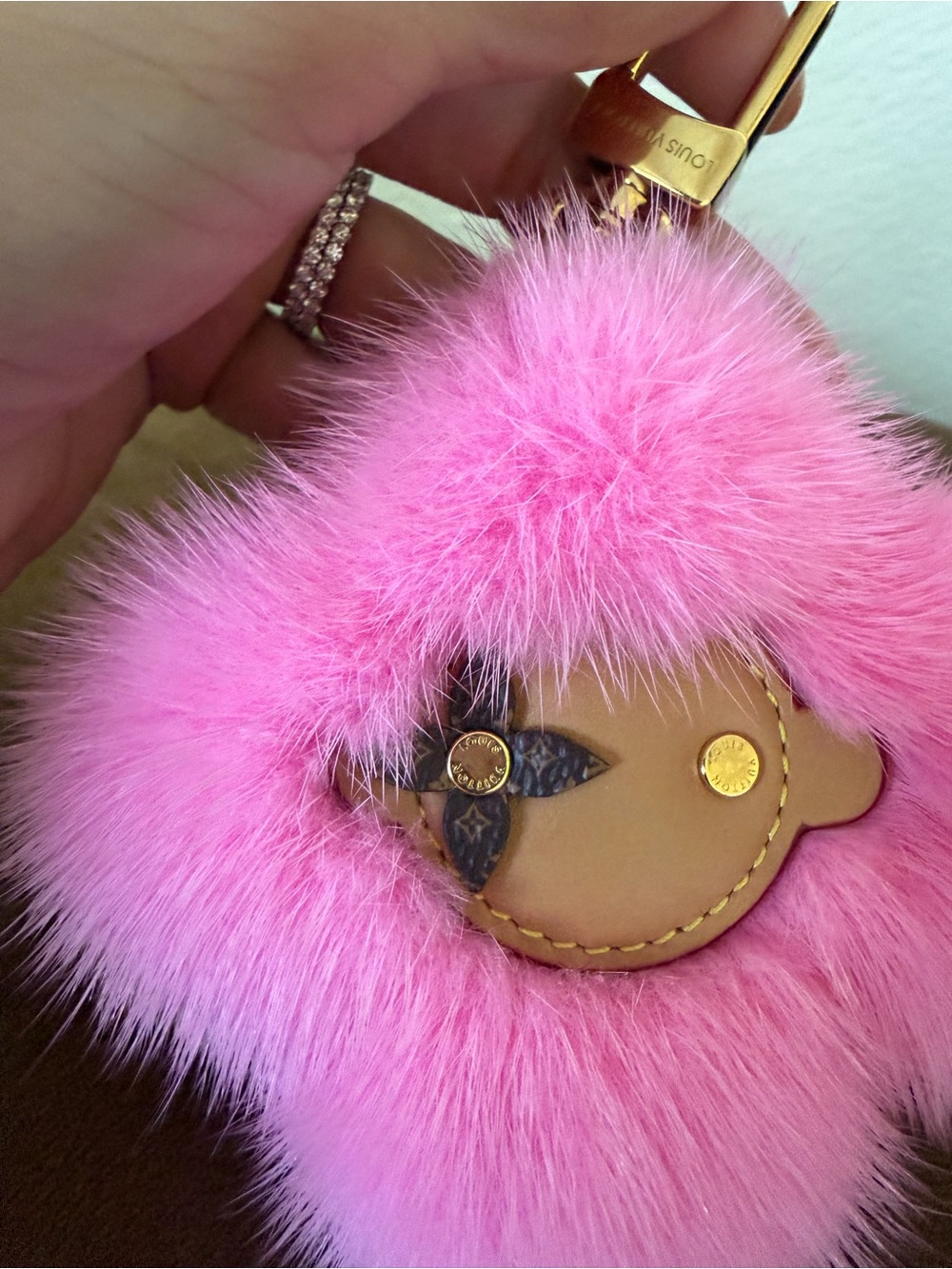 Louis Vuitton Viviene Pink mink fur Pom Bag or Key Charm with Gold Hardware - Picture 3 of 6